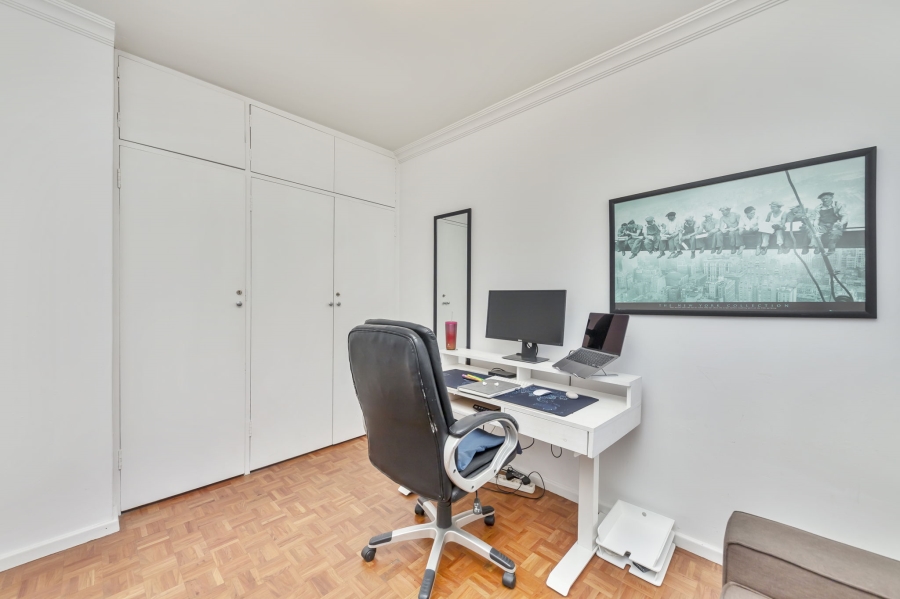 To Let 2 Bedroom Property for Rent in Green Point Western Cape